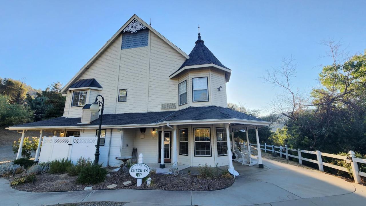Hounds Tooth Inn Oakhurst Buitenkant foto