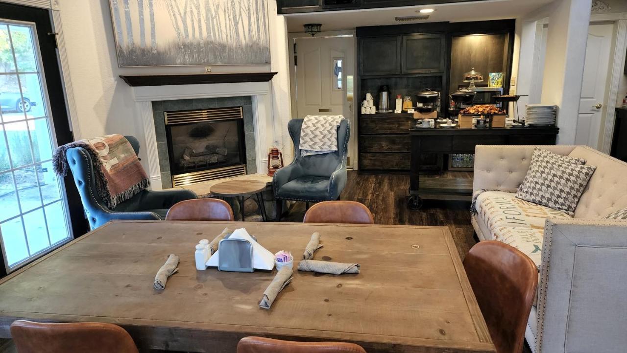 Hounds Tooth Inn Oakhurst Buitenkant foto