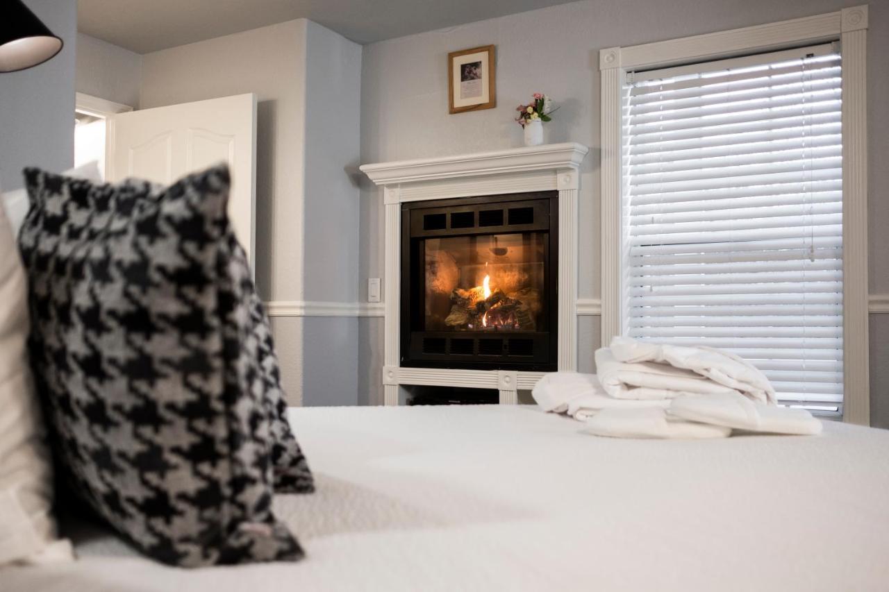 Hounds Tooth Inn Oakhurst Buitenkant foto