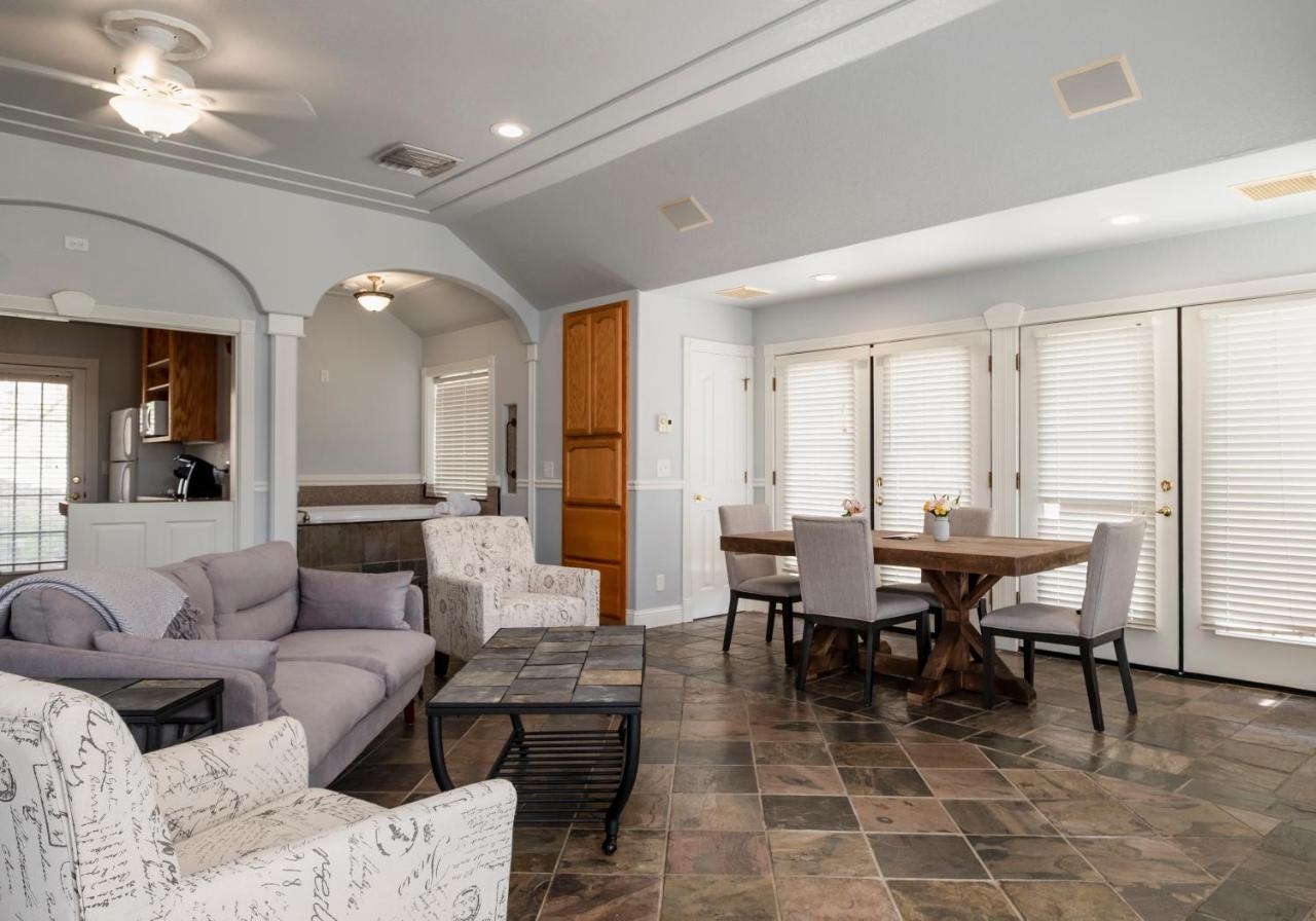 Hounds Tooth Inn Oakhurst Buitenkant foto