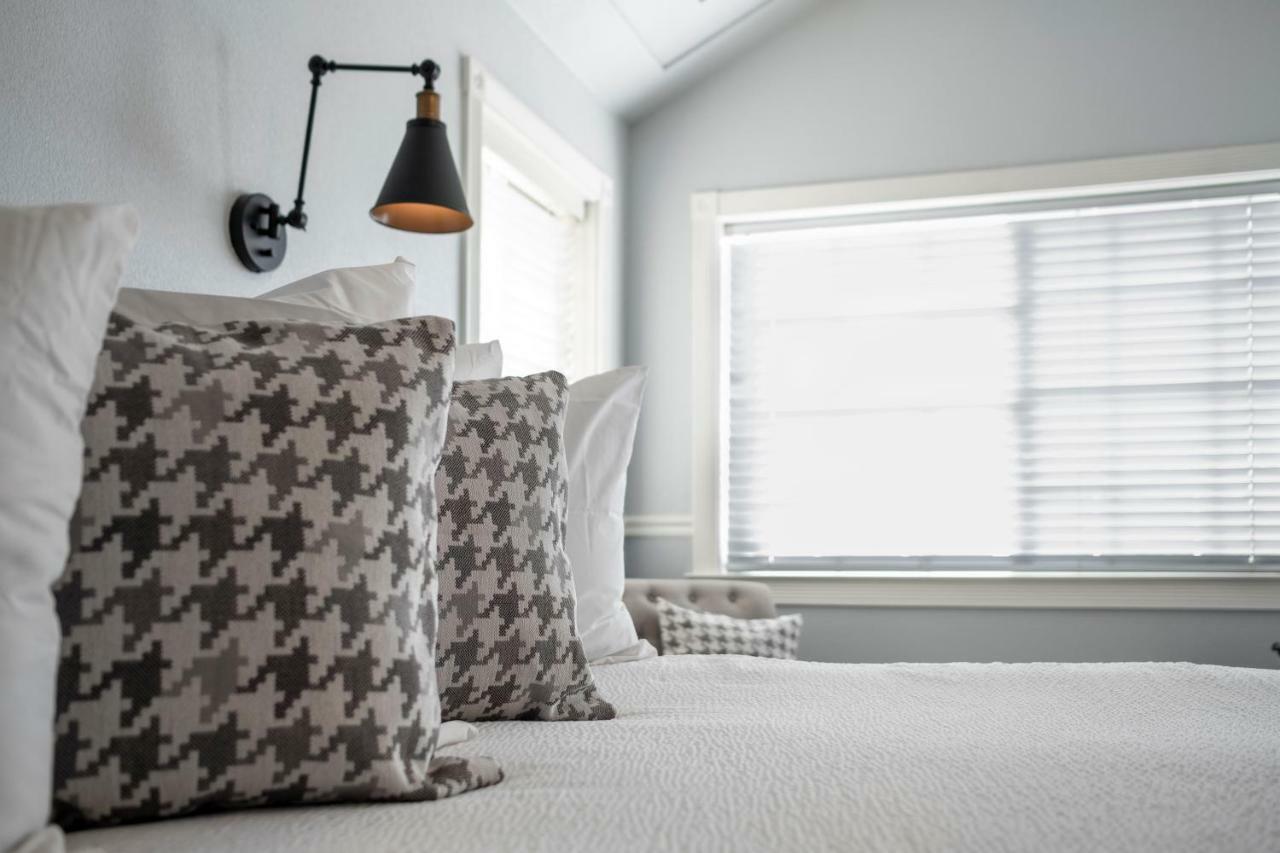 Hounds Tooth Inn Oakhurst Buitenkant foto