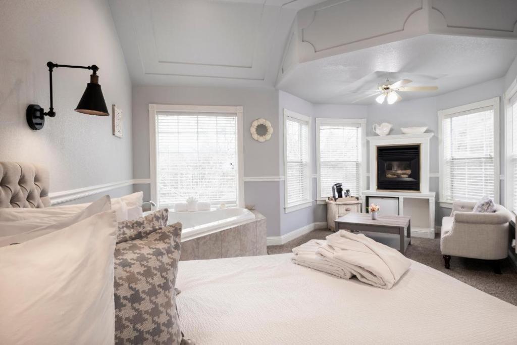 Hounds Tooth Inn Oakhurst Buitenkant foto