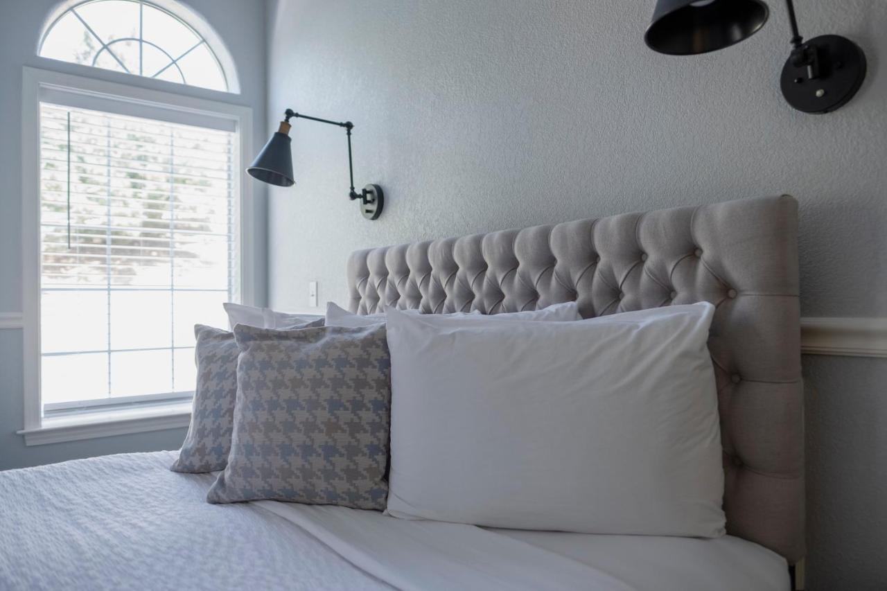 Hounds Tooth Inn Oakhurst Buitenkant foto