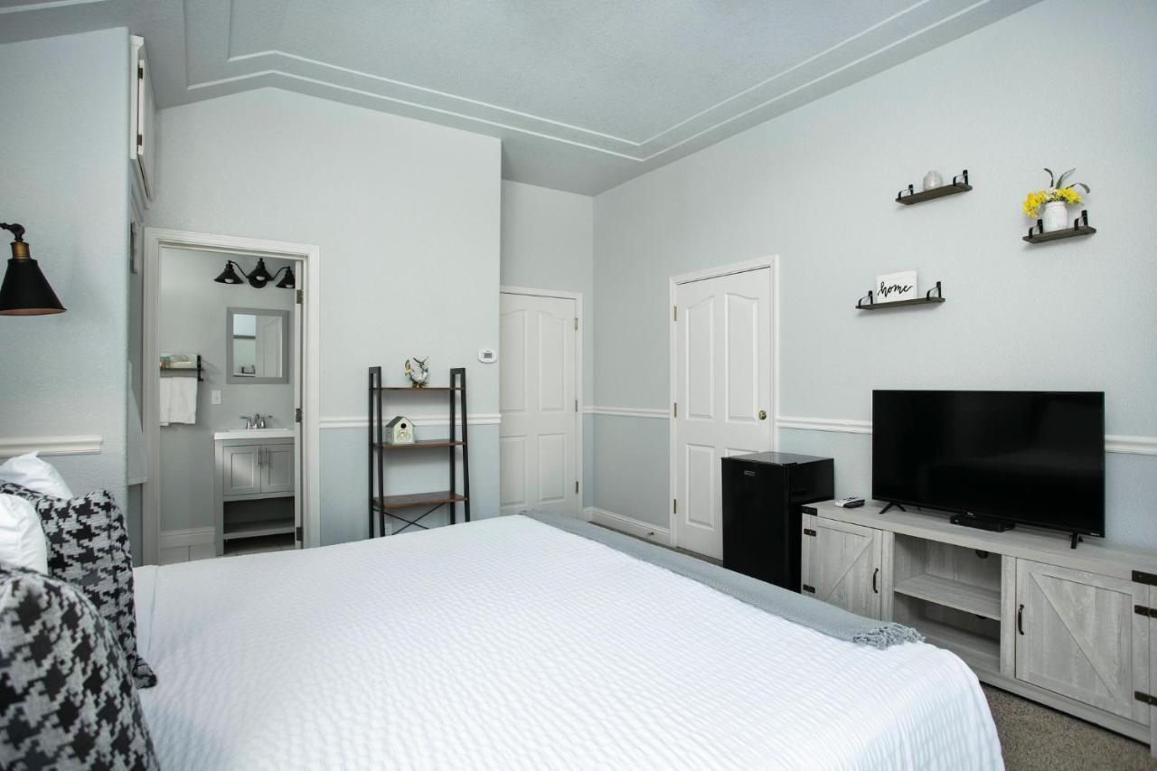 Hounds Tooth Inn Oakhurst Buitenkant foto